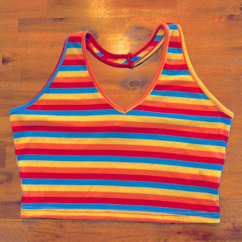 Multi color halter tank